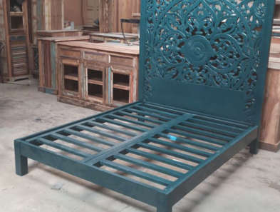 CWF--004 Wooden carved bed